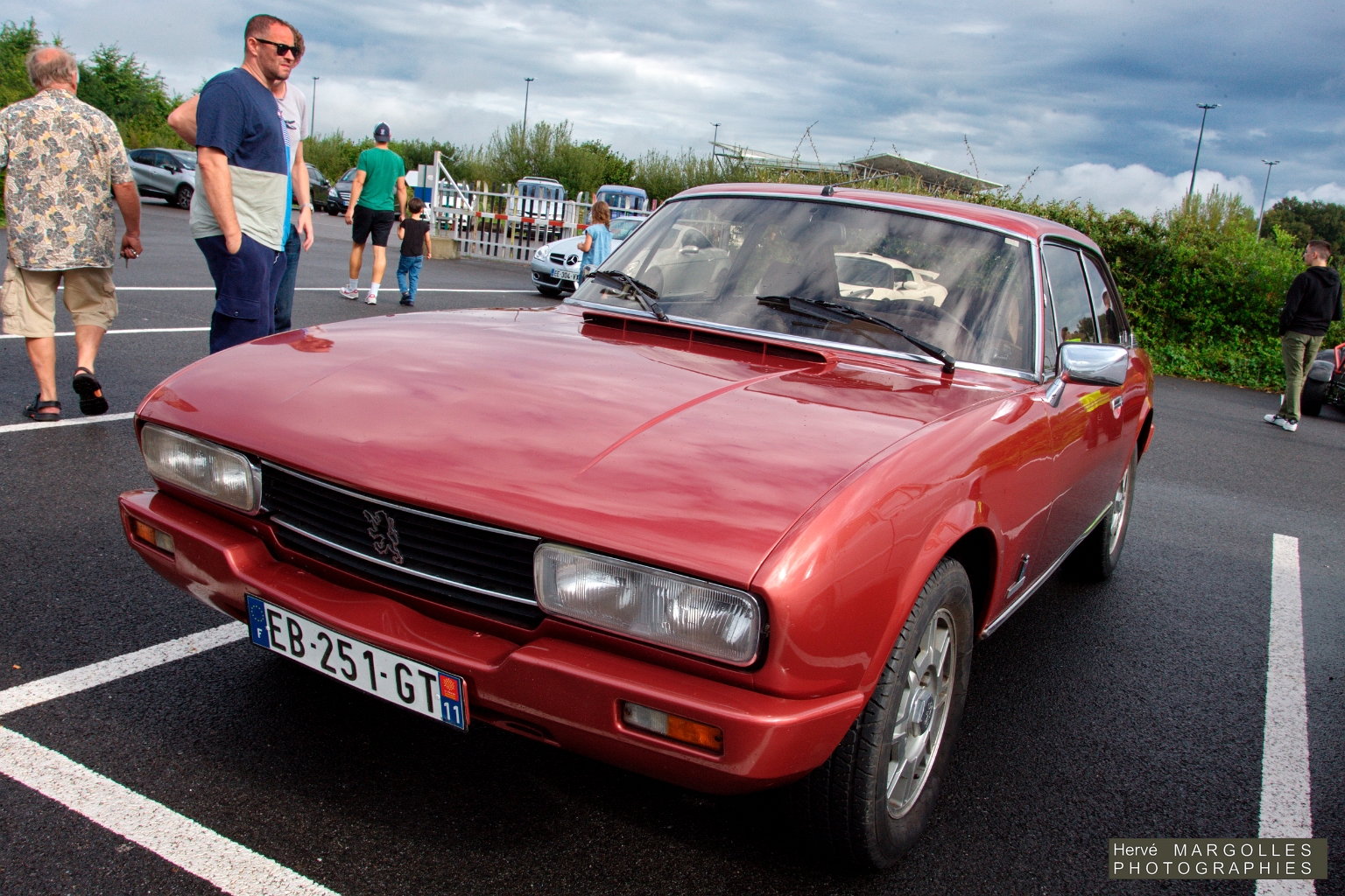 Peugeot 504 Coupe-02.jpg